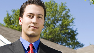 Close Up is for emphasis and a good angle to cut to for alternate takes.